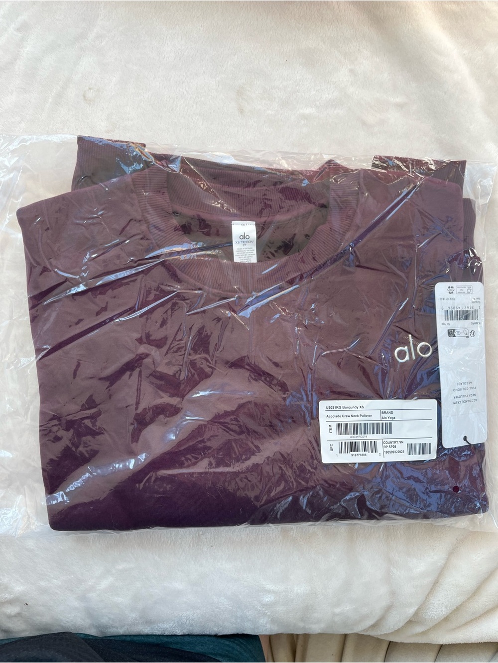 ALO Yoga accolade Burgundy Crewneck Sweatshirt
